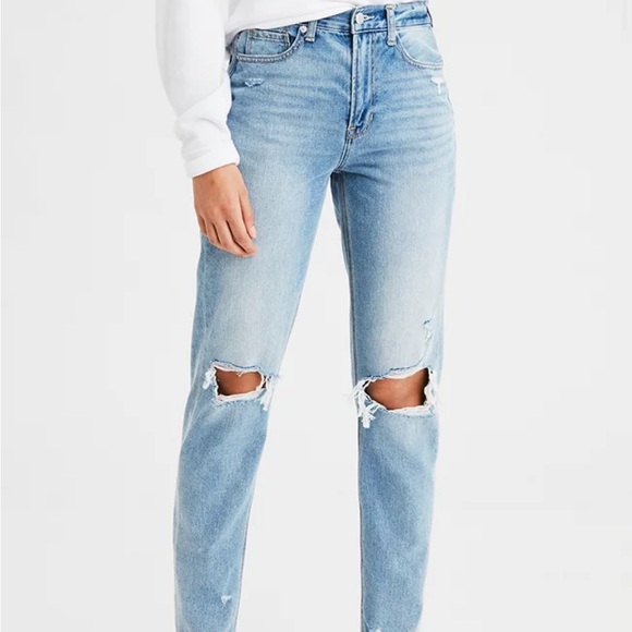American Eagle Mom Jean - Picture 1 of 4